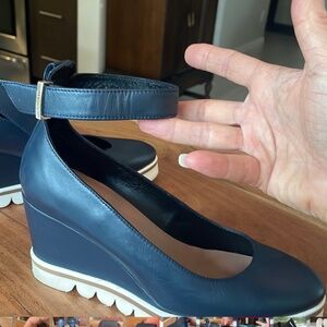 Max & Co. Navy Leather Wedge Chunky Soled Leather Shoes w/Ankle Straps